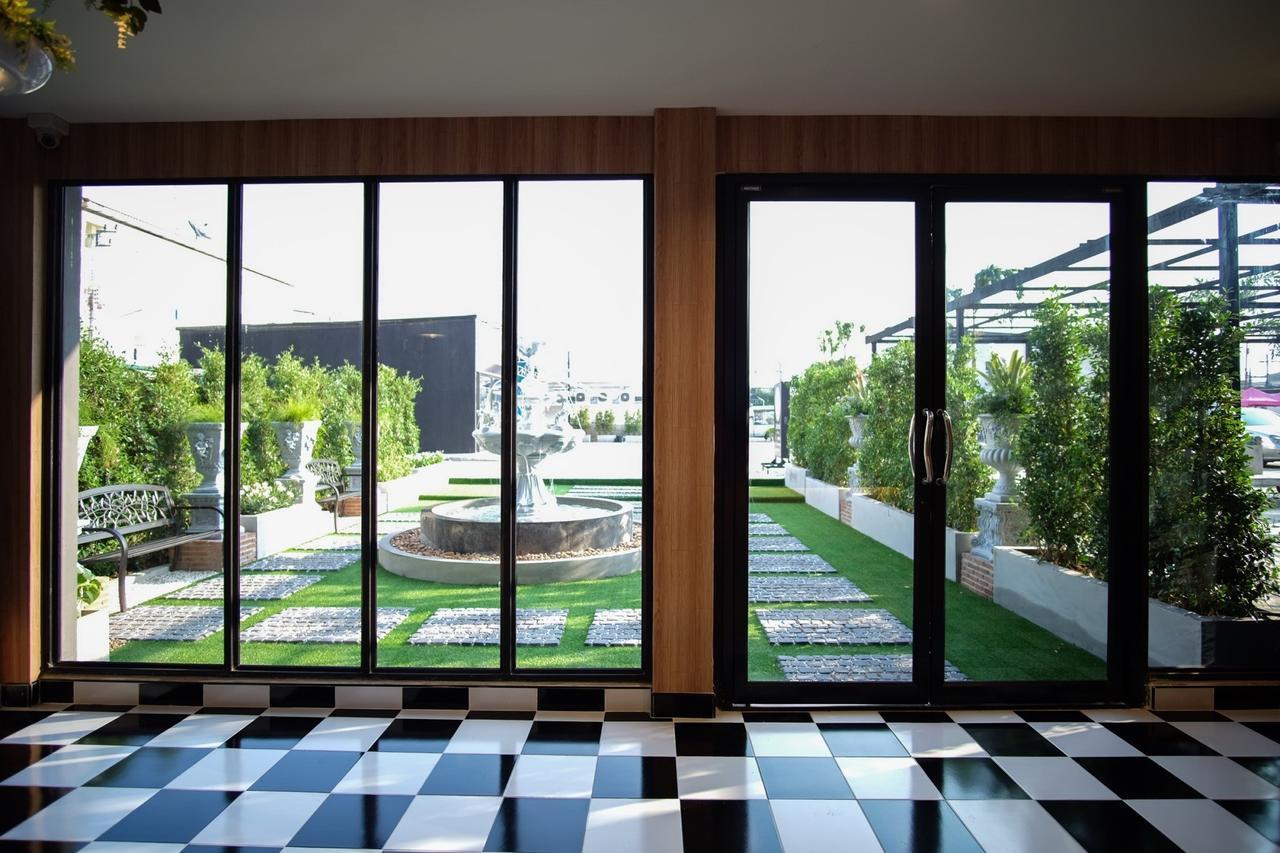 The O-Zone Airport Inn Bangkok Exterior photo